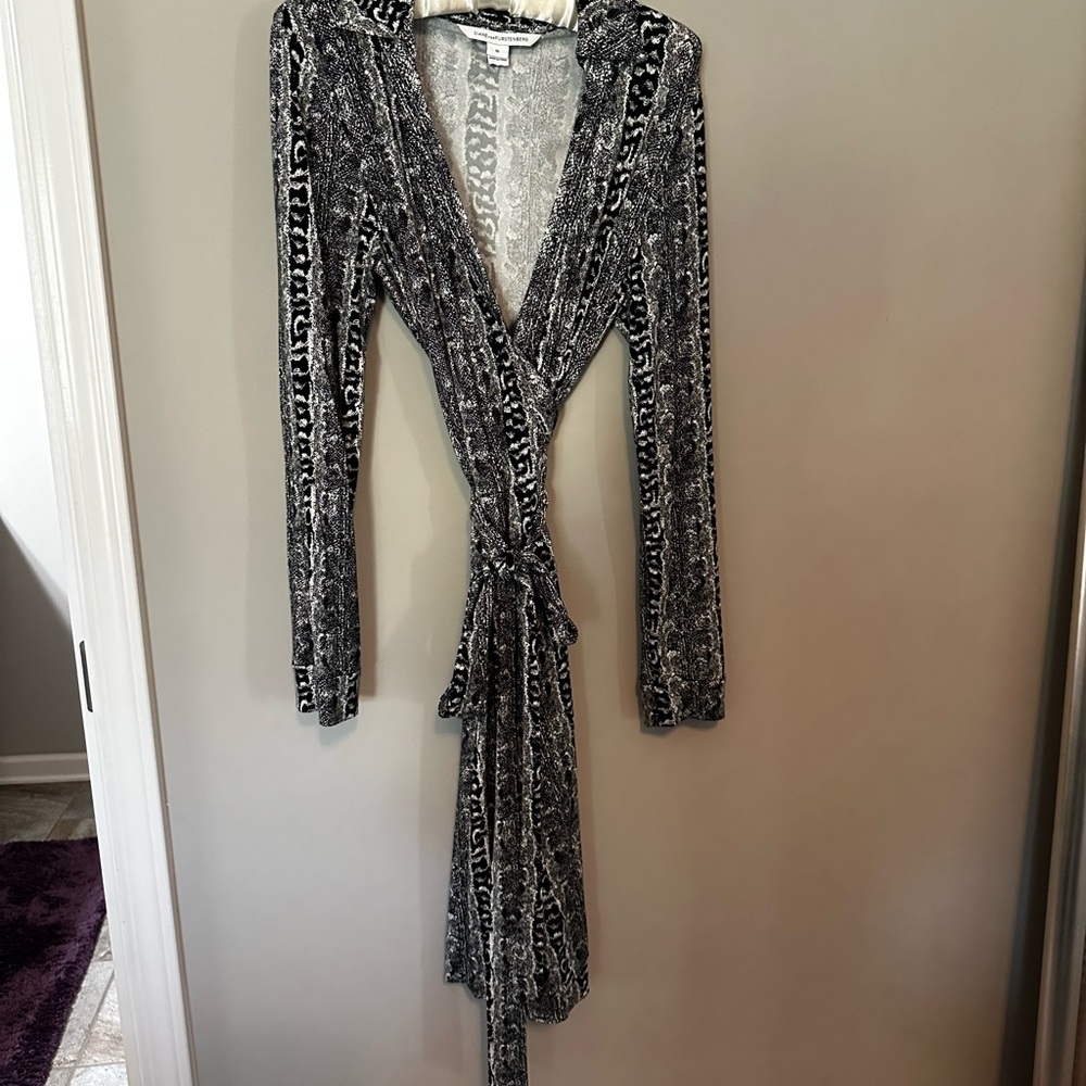 Diane Von Furstenberg Black and White Wrap Dress